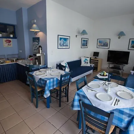 Dilion Parikia (Paros)