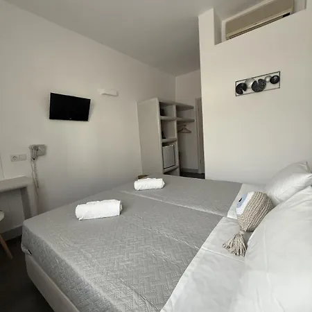 Dilion Hotel